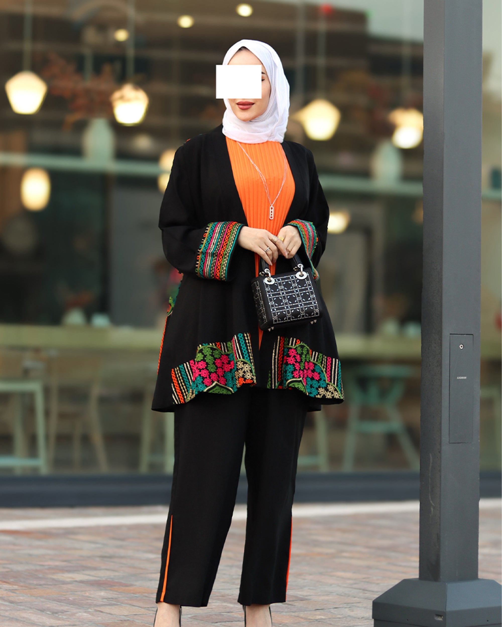 جاكيت كتان سوداء