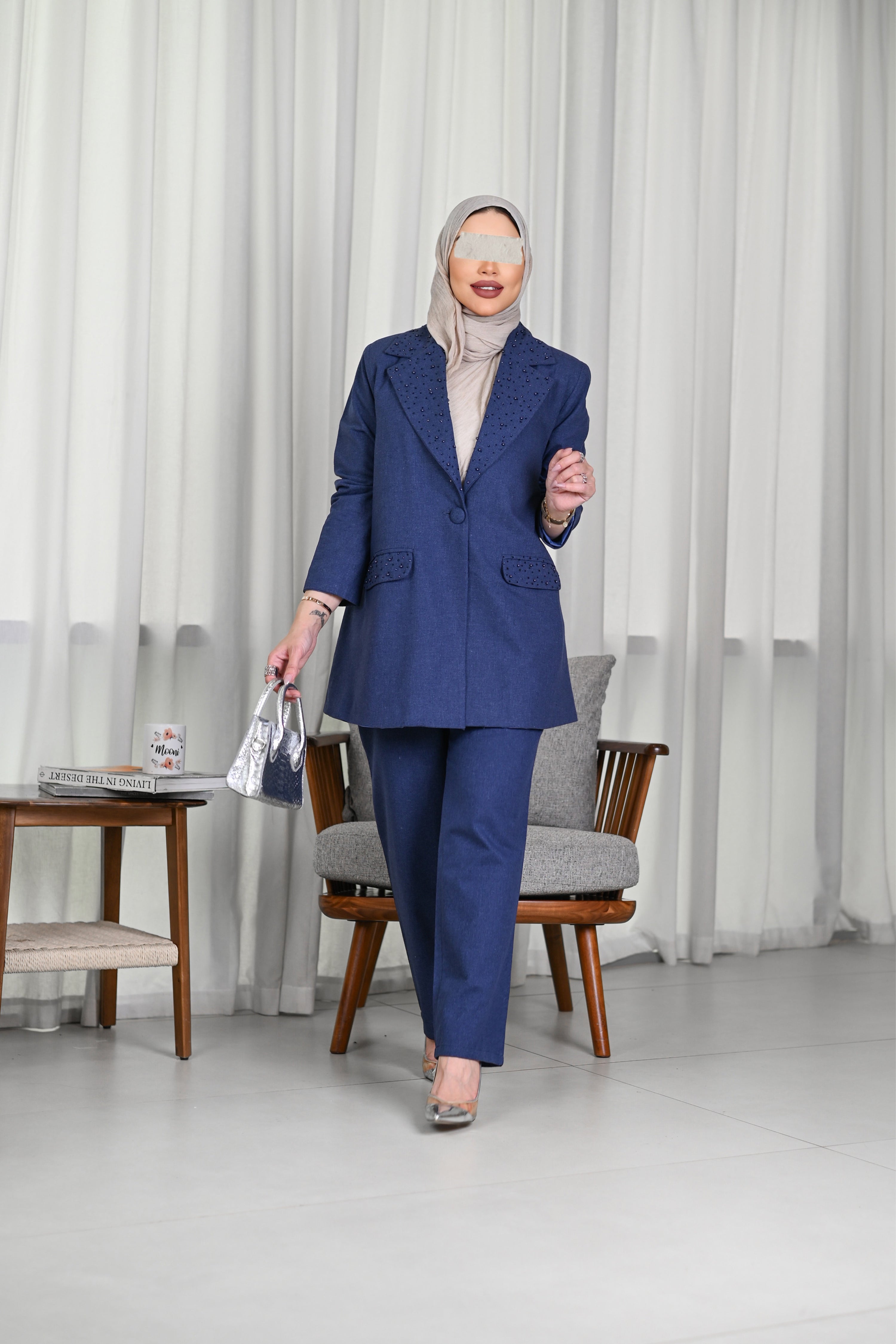 طقم بدلة كتان مطرزة