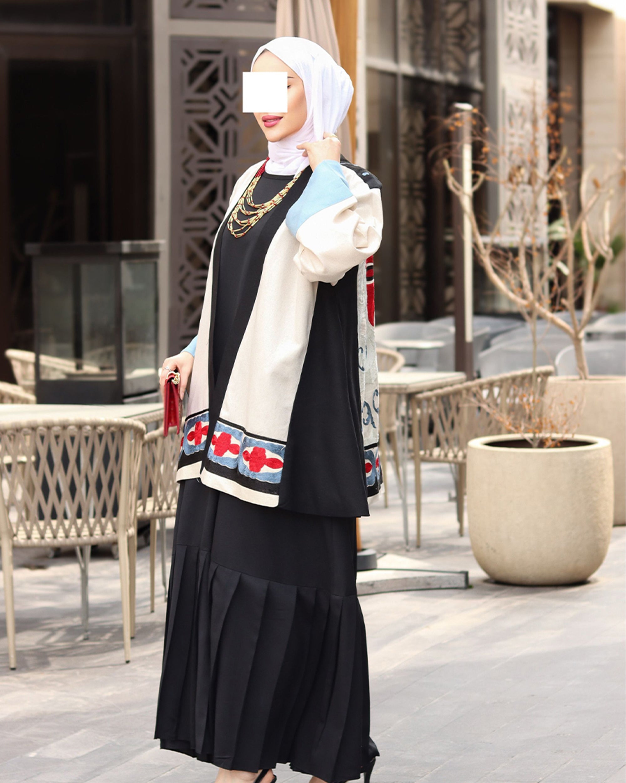 فستان أسود ساده