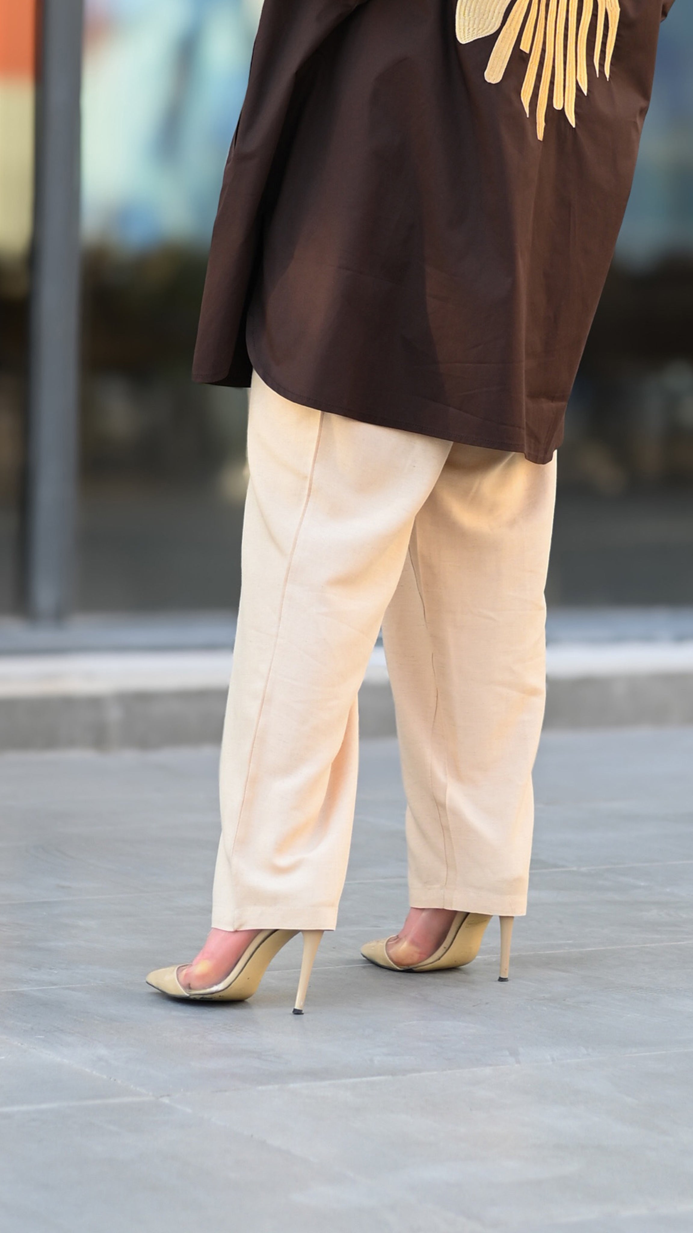 Straight Cut Linen Beige Pants