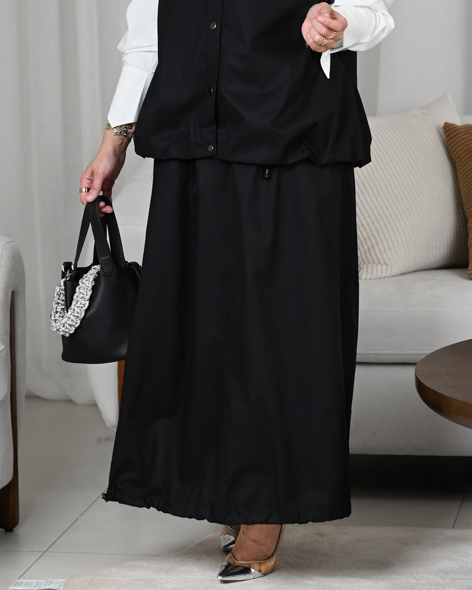 تنورة جاباردين سوداء