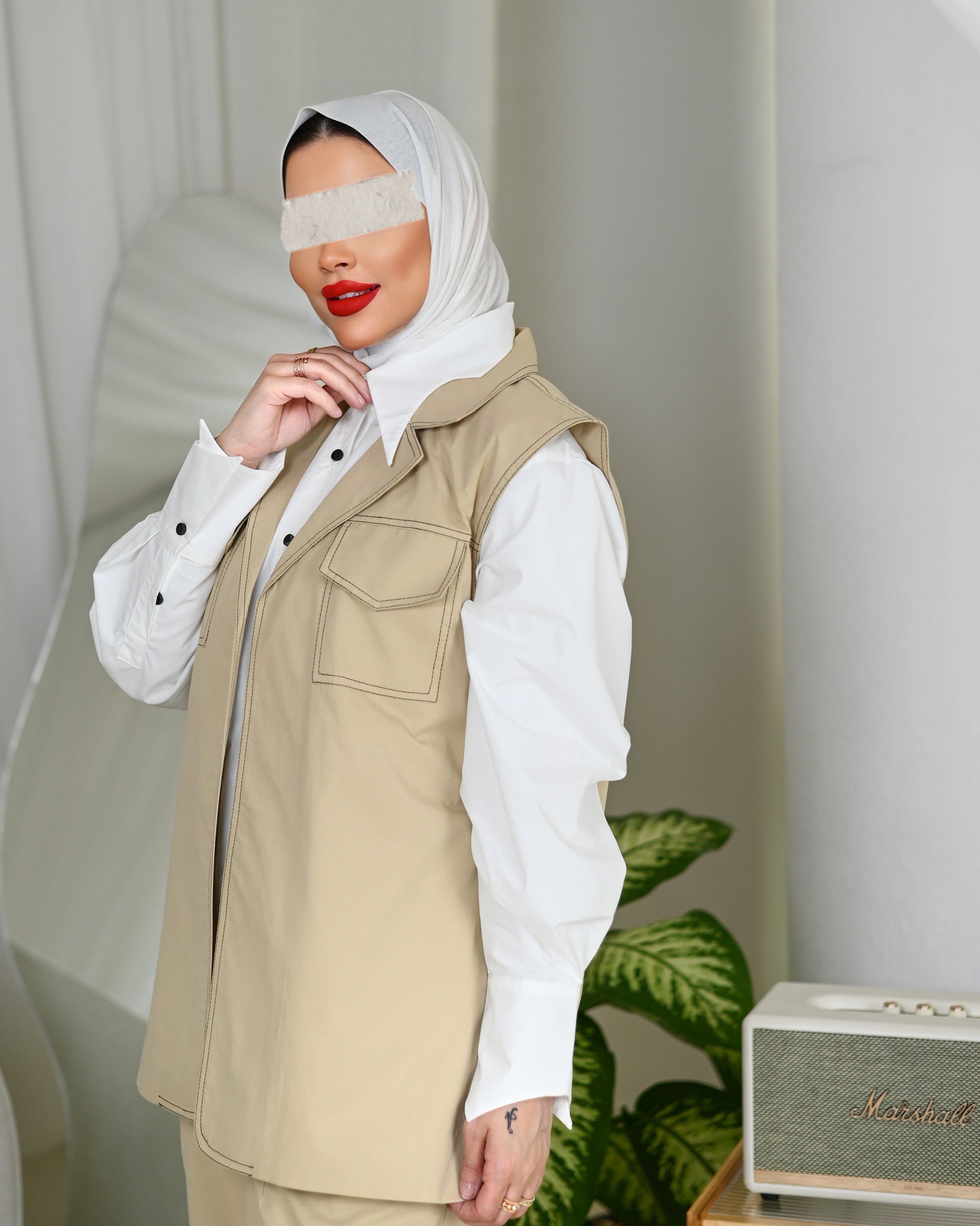 جاكيت من الجاباردين بيج الرملي