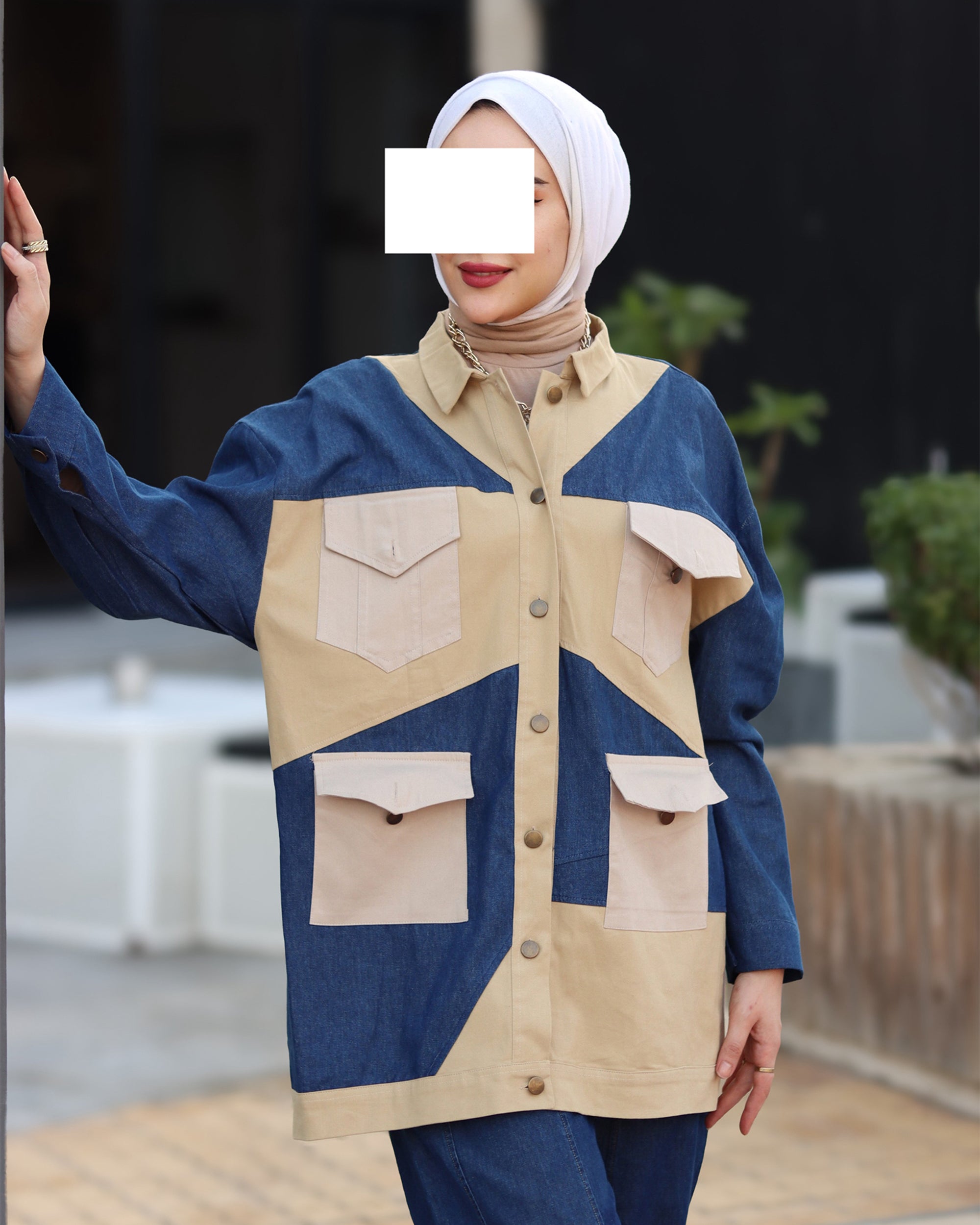 جاكيت جينز مزدوج اللون