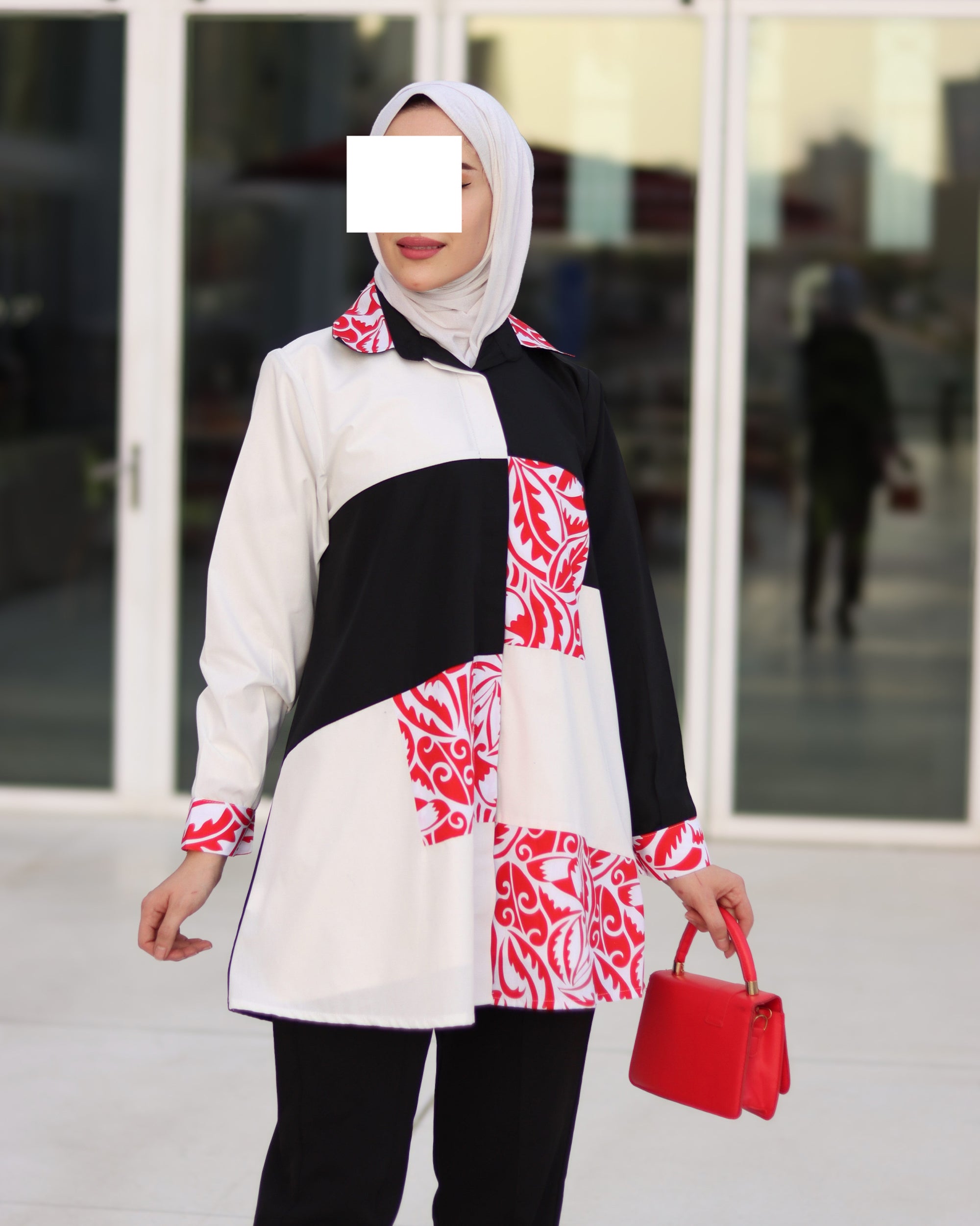 قميص بوبلين بتباين جريء