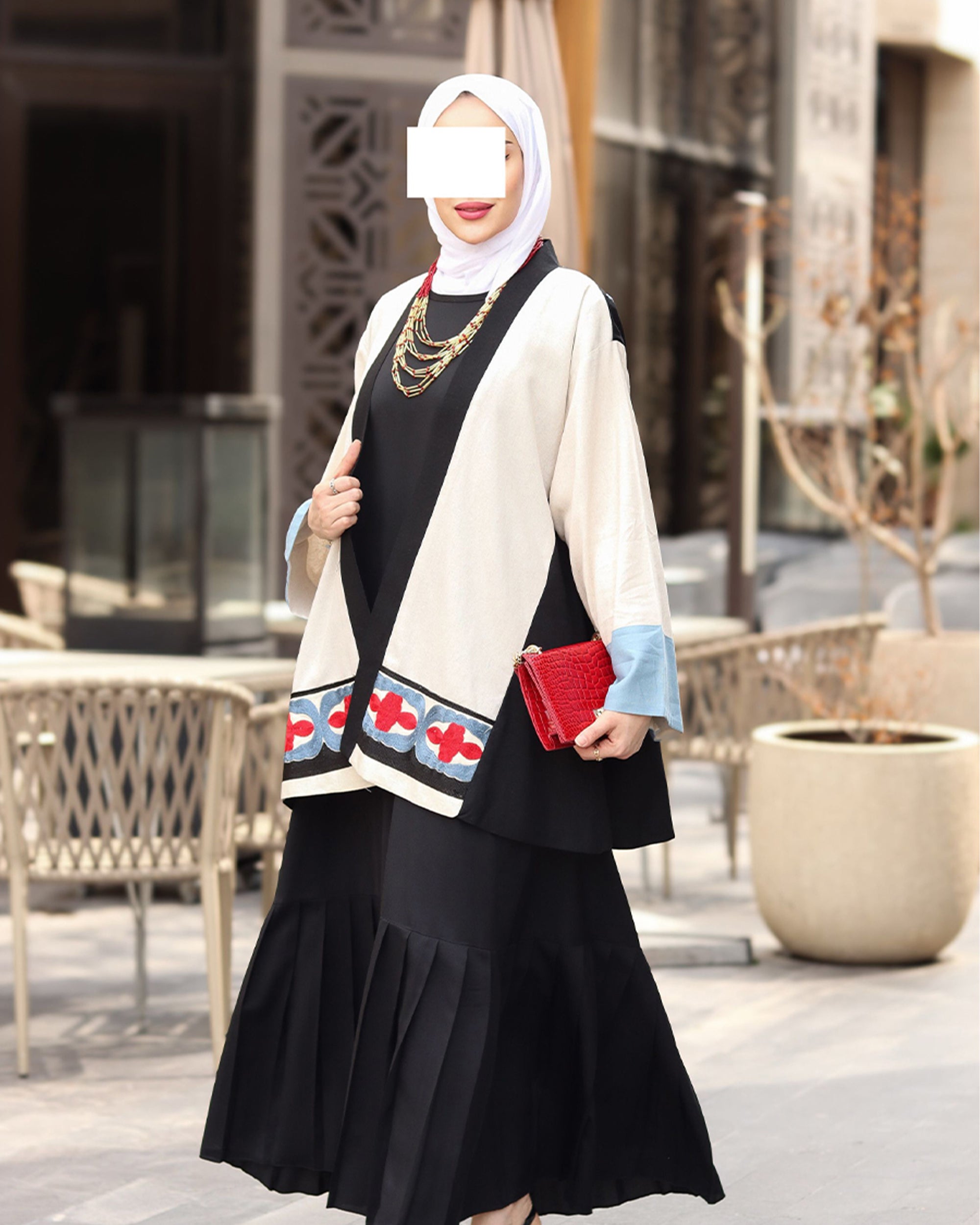 فستان أسود ساده